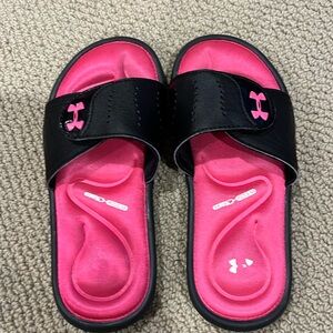 Girls Under Armour Slides